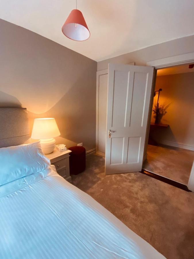3 Bedroom Luxury Apartment Main Street Cashel  Exterior foto