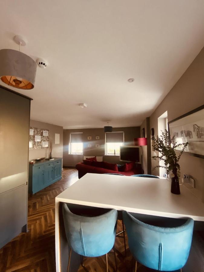3 Bedroom Luxury Apartment Main Street Cashel  Exterior foto