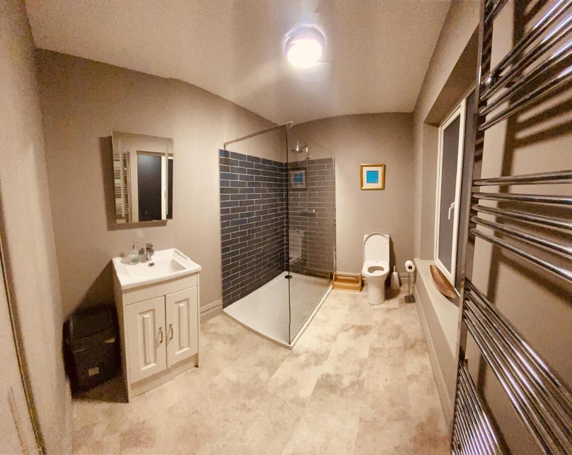 3 Bedroom Luxury Apartment Main Street Cashel  Exterior foto