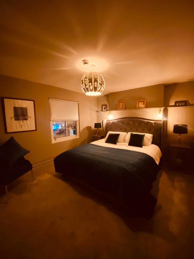 3 Bedroom Luxury Apartment Main Street Cashel  Exterior foto